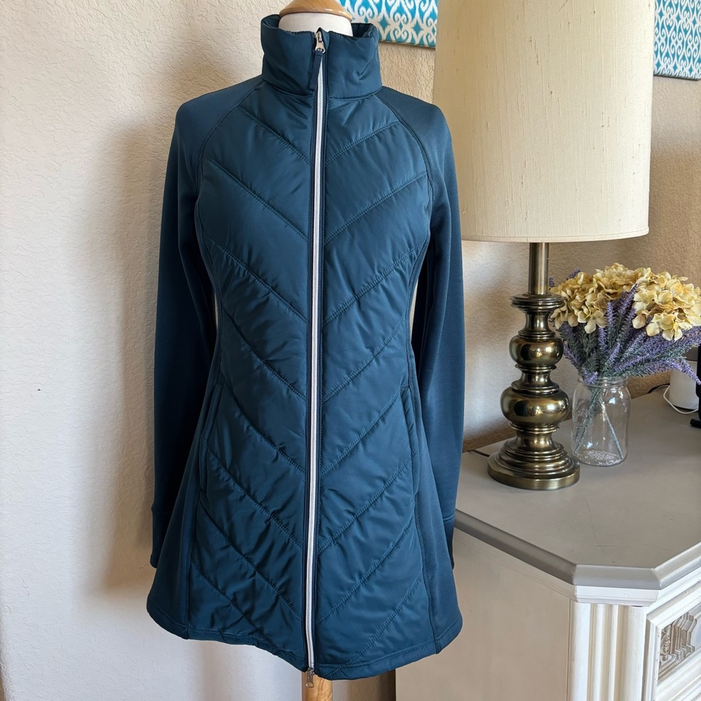 FILA SPORTS LONG JACKET  light weight size small